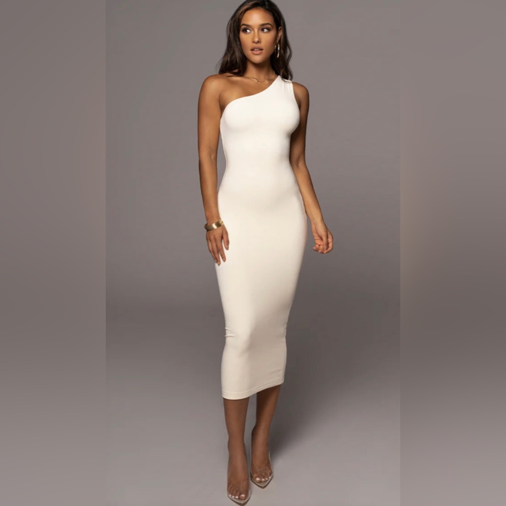JLUX Label BUTTERCREAM Meara One Shoulder Dress - XL